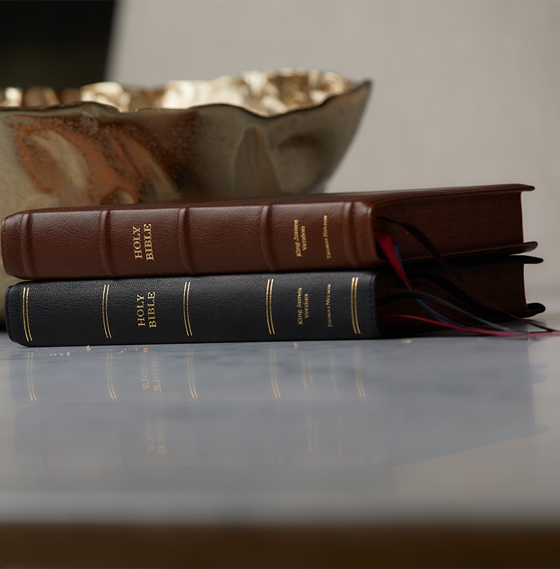 KJV-Giant-Print-Center-Column-